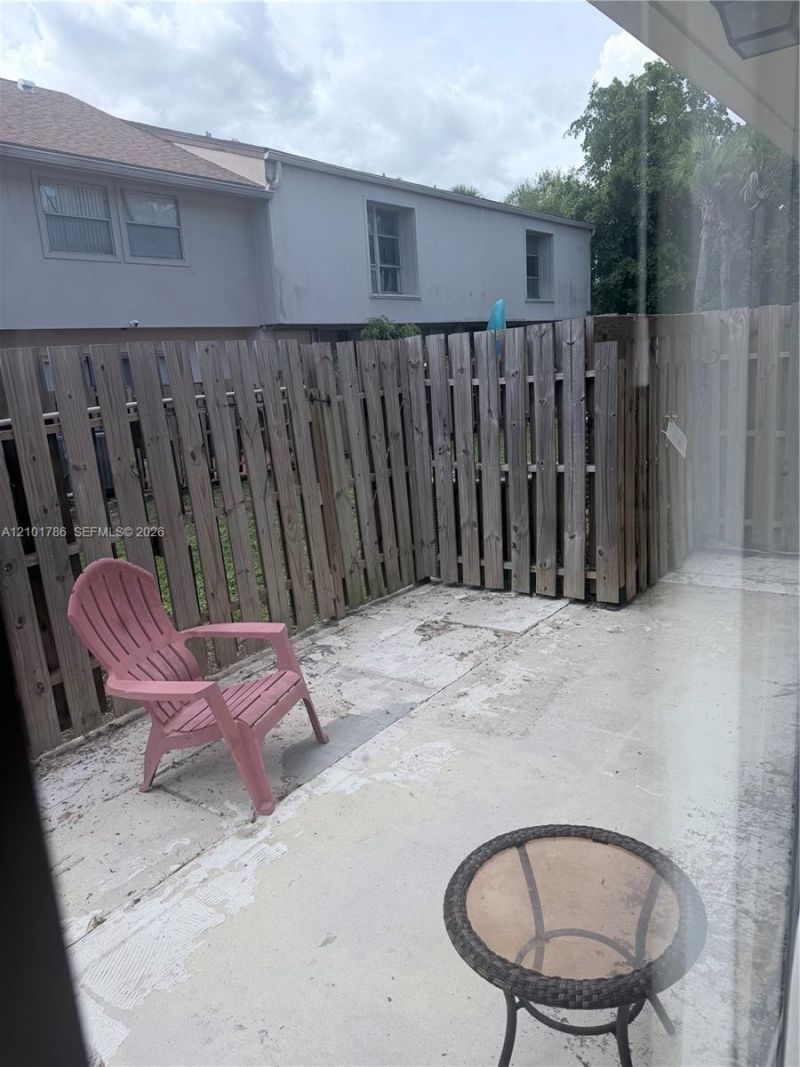 849 NW 81st Ave, Unit 4, Plantation, FL 33324 Photo