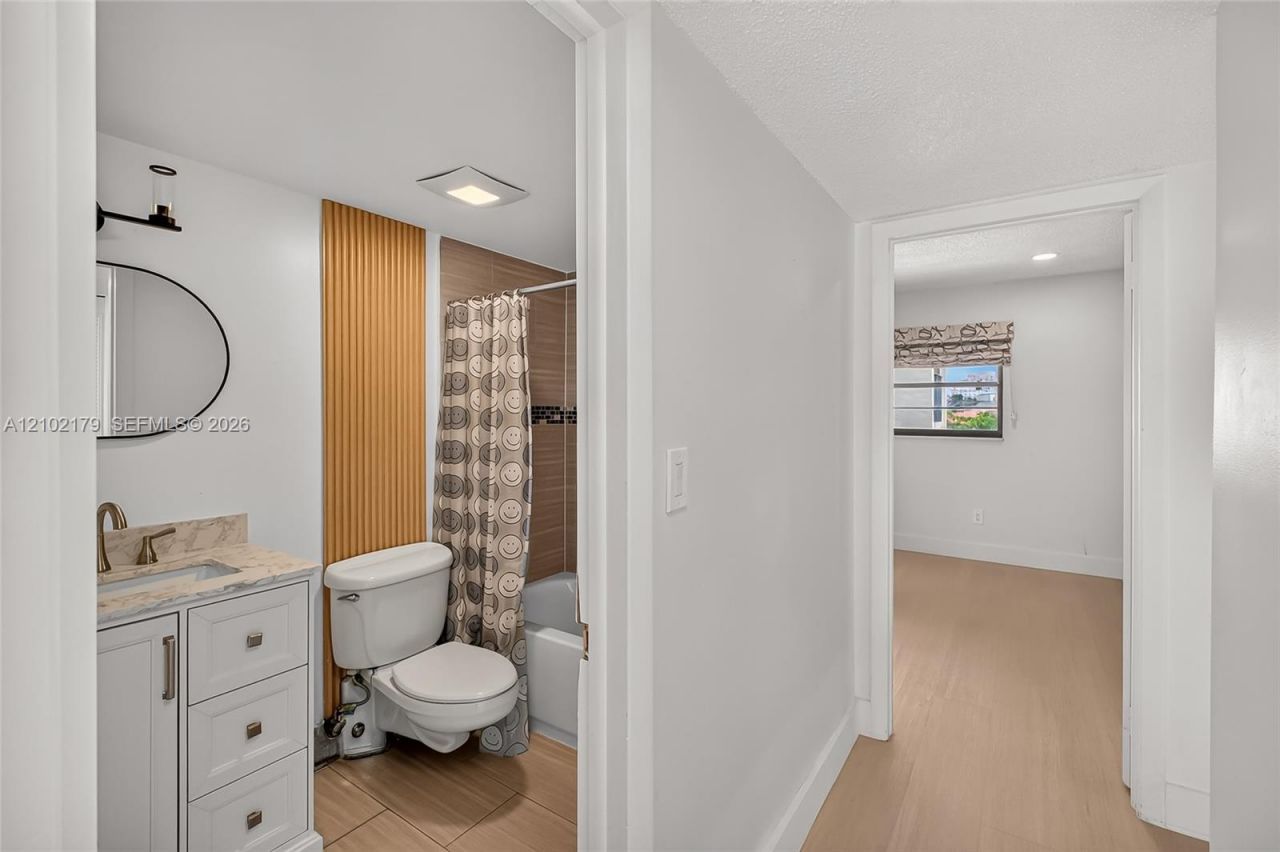 525 Coral Way , Unit 403, Coral Gables, FL 33134 Photo