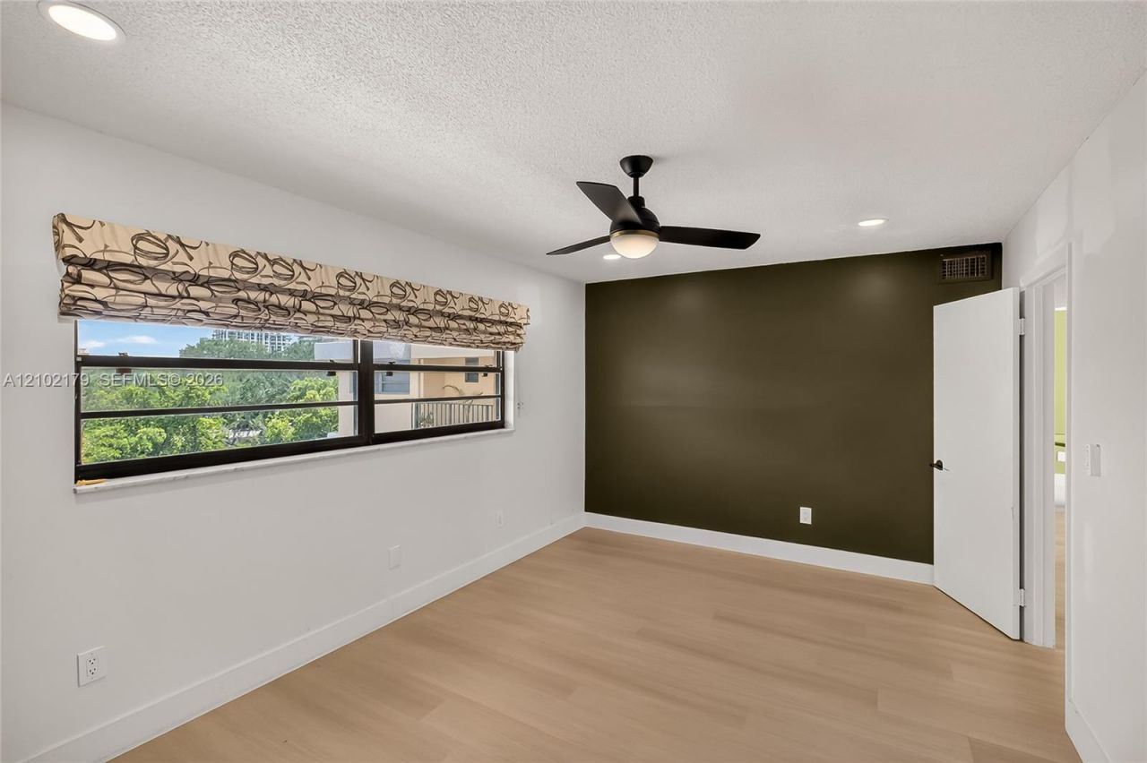 525 Coral Way , Unit 403, Coral Gables, FL 33134 Photo