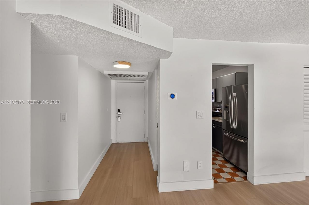 525 Coral Way , Unit 403, Coral Gables, FL 33134 Photo