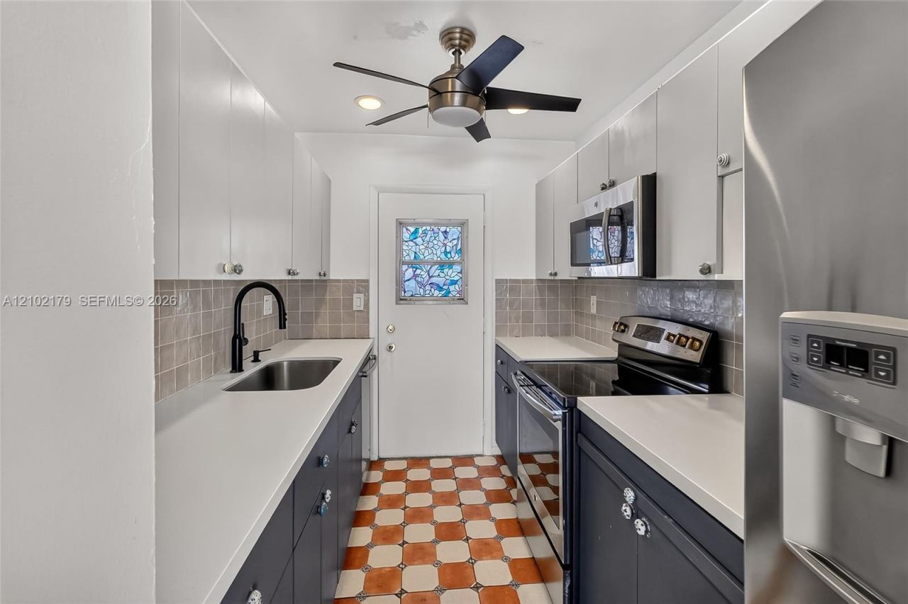 525 Coral Way , Unit 403, Coral Gables, FL 33134 Photo