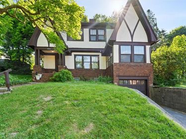 303-05 Barrington Road, Syracuse, NY 13214