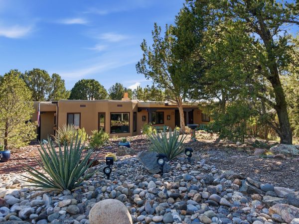 65 Puye Road , Santa Fe, NM 87505