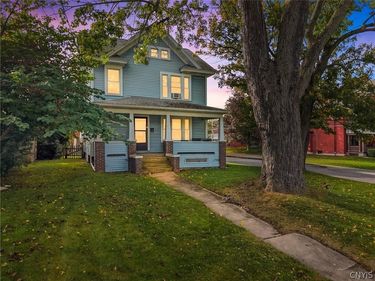 907 Woods Road, Syracuse, NY 13209