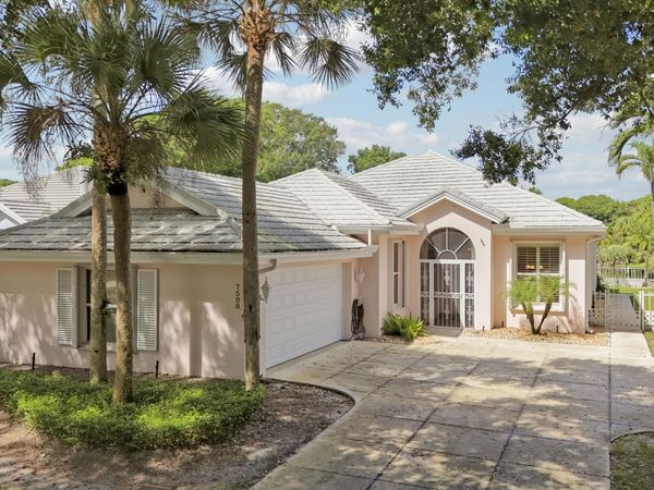 7508 SE Autumn Lane, Hobe Sound, FL 33455