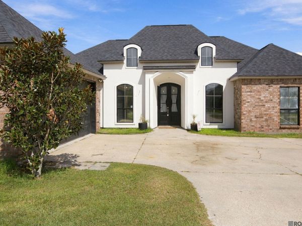 12511 Fawnwood Drive, Walker, LA 70785