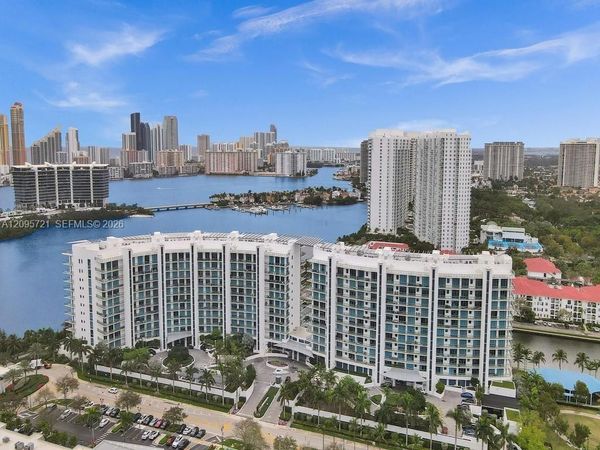 3300 NE 188th St , Unit 210, Aventura, FL 33180