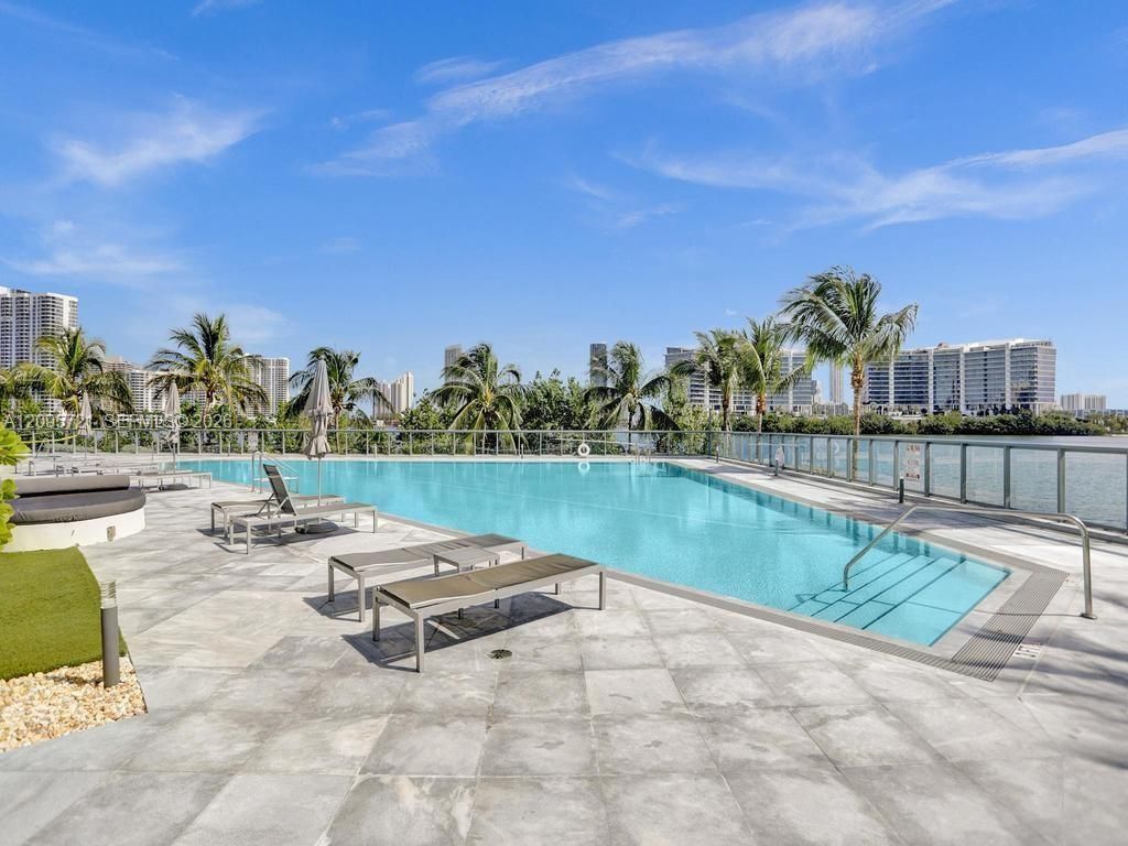 3300 NE 188th St , Unit 210, Aventura, FL 33180 Photo