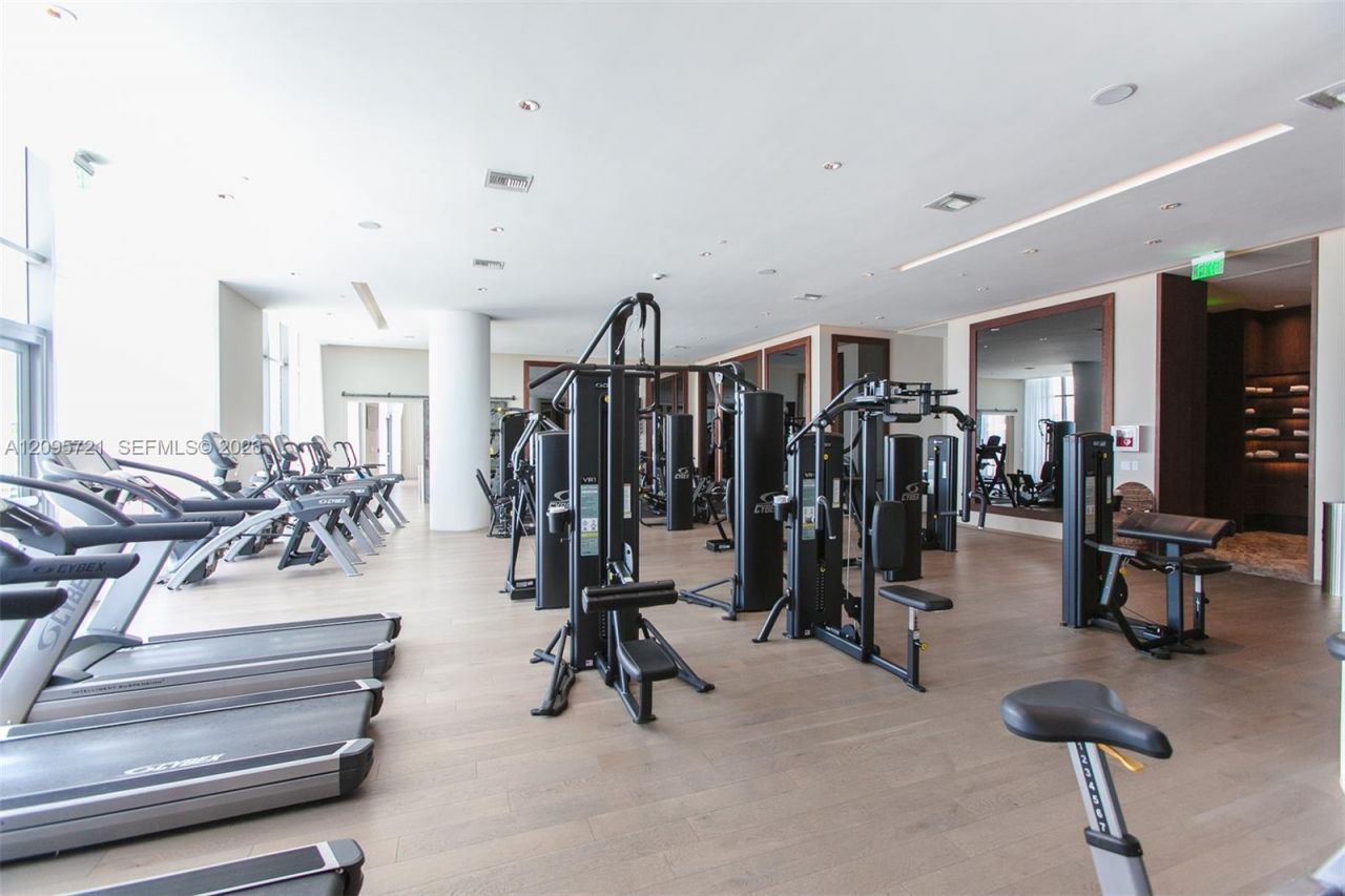 3300 NE 188th St , Unit 210, Aventura, FL 33180 Photo