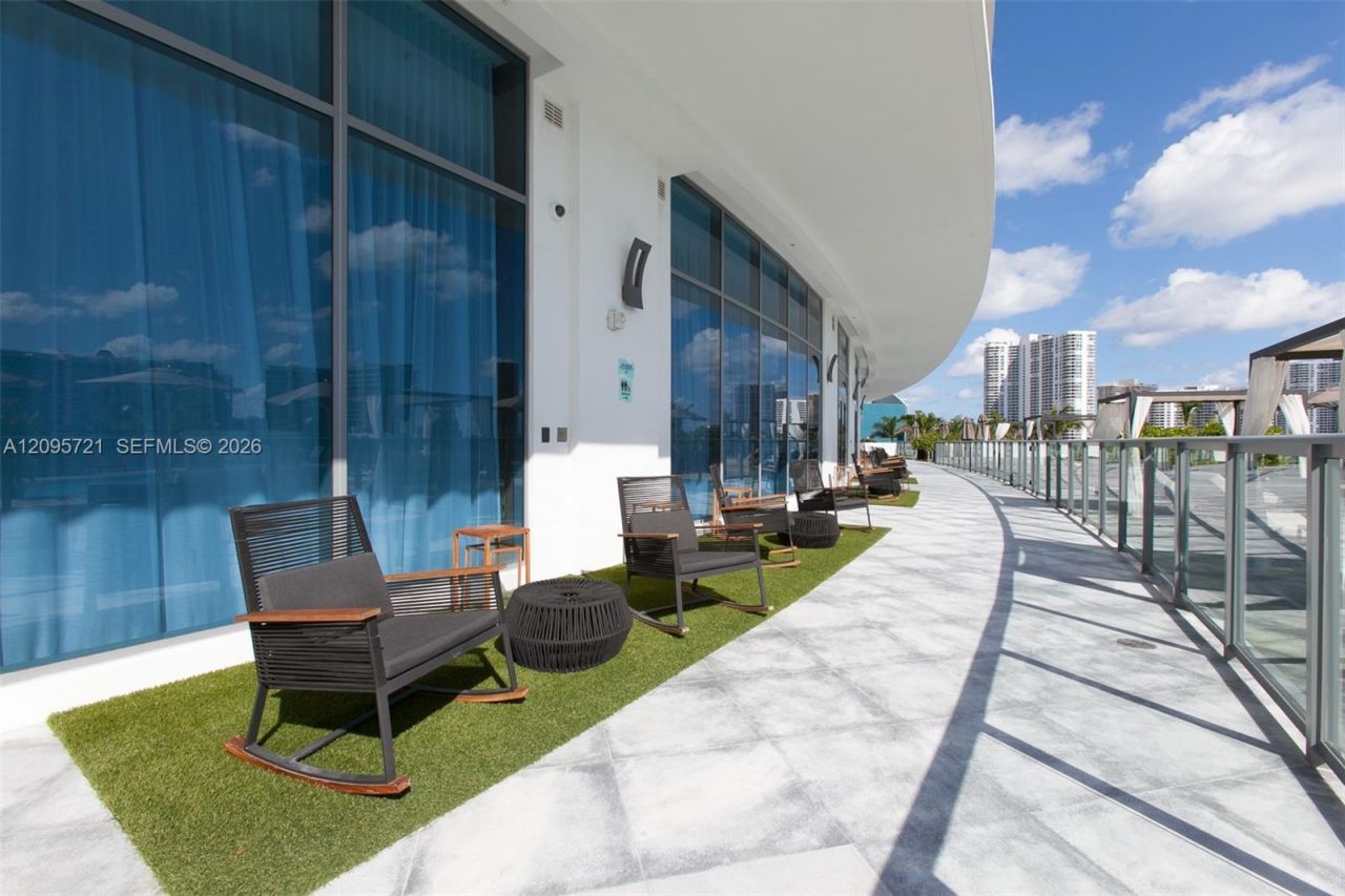 3300 NE 188th St , Unit 210, Aventura, FL 33180 Photo