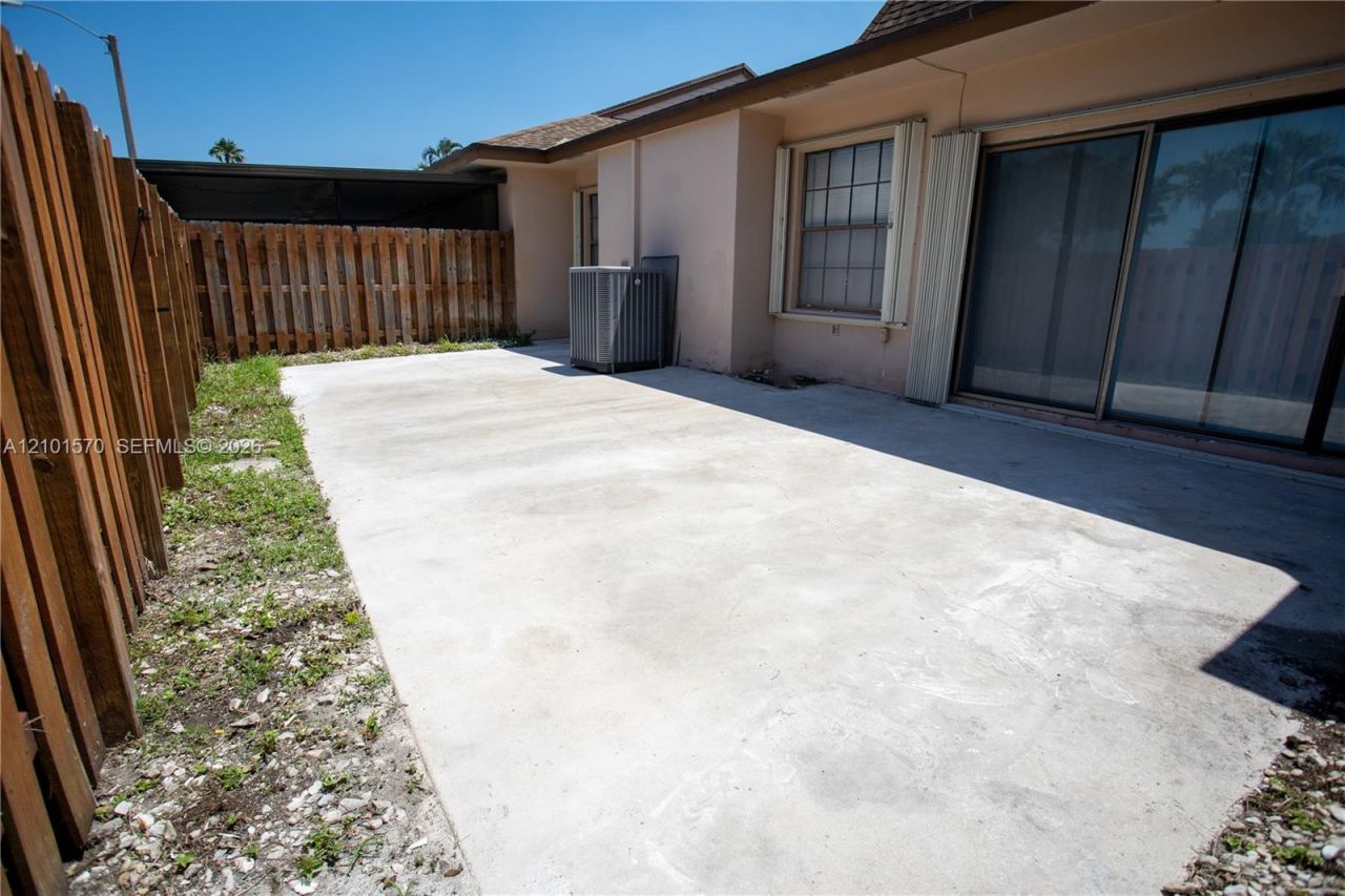 2615 SW 74th Ter , Davie, FL 33314 Photo