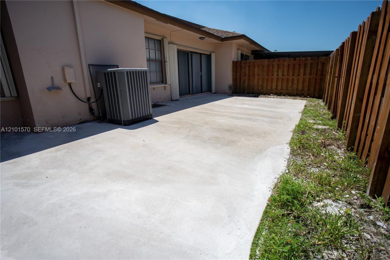 2615 SW 74th Ter , Davie, FL 33314 Photo