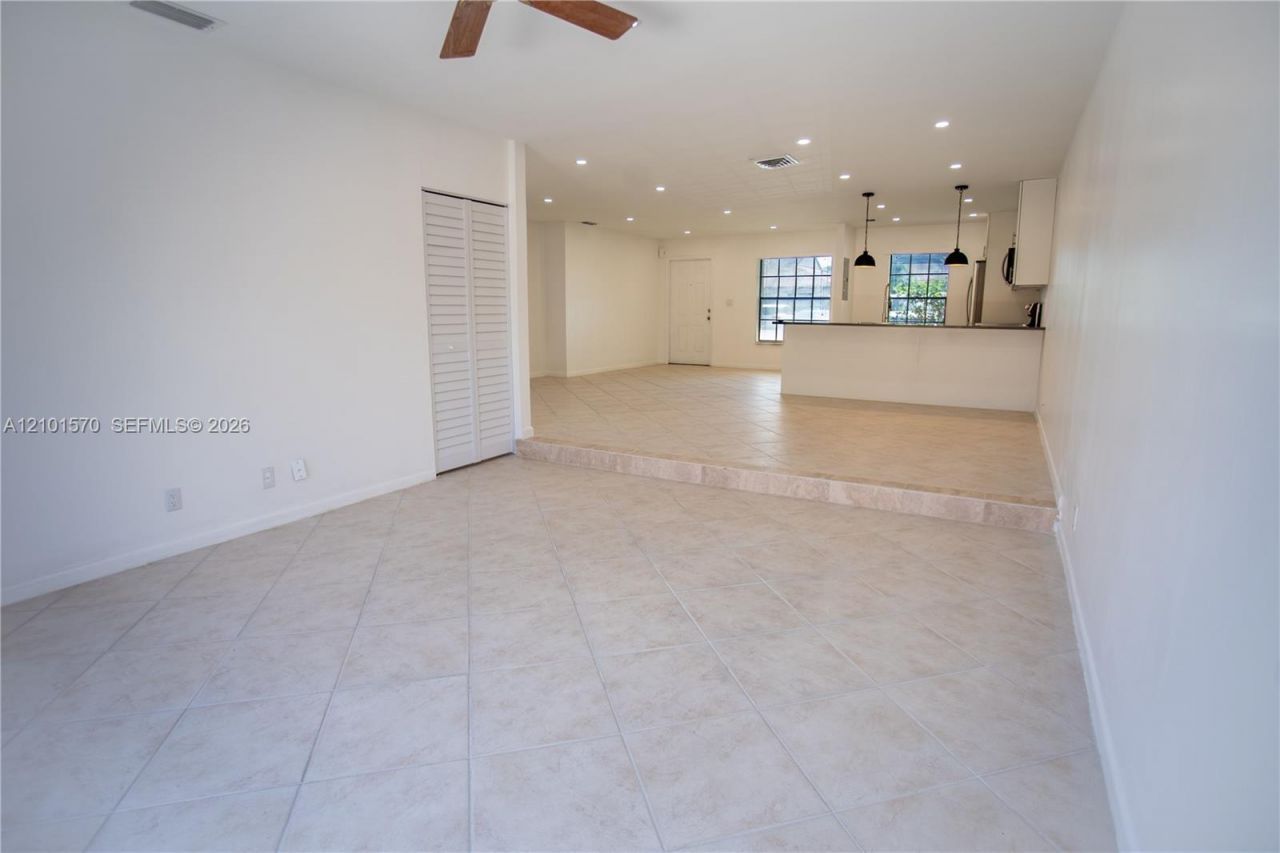 2615 SW 74th Ter , Davie, FL 33314 Photo