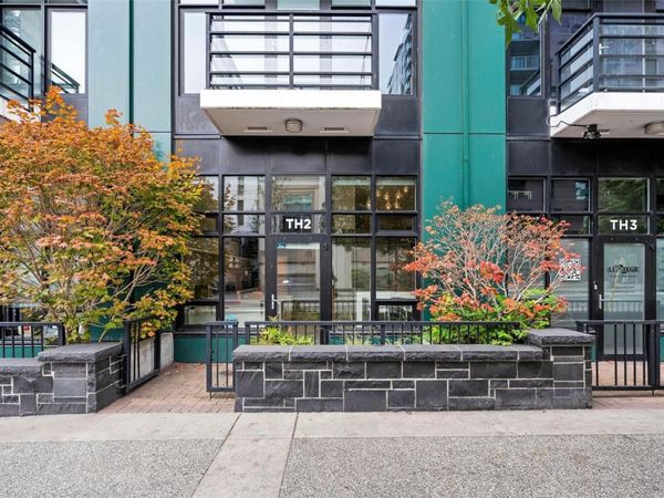834 Johnson St, Unit #2, Victoria, BC V8W 1N3