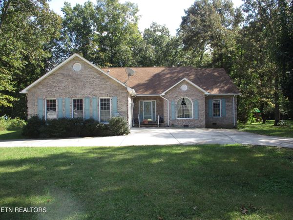 2155 Keno Drive, Crossville, TN 38572