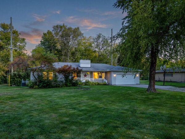 461 E Monroe Street, Dundee, MI 48131