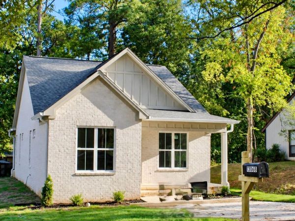 1608 Leonard Dr., Tupelo, MS 38801