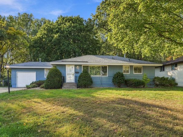 6131 Lee Avenue N, Brooklyn Center, MN 55429