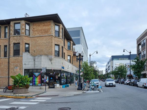 3125-35 N Broadway Avenue , Chicago, IL 60657