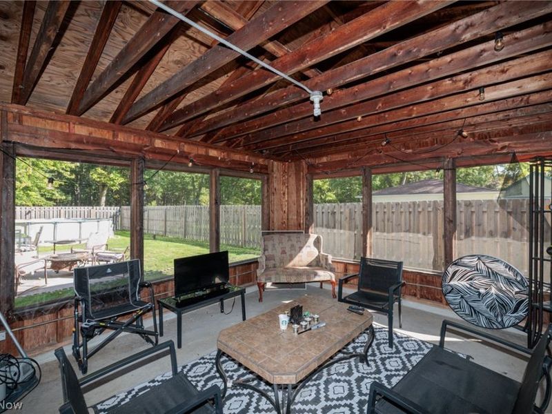 2415 E Ridgewood Drive, Seven Hills, OH 44131 Photo 5