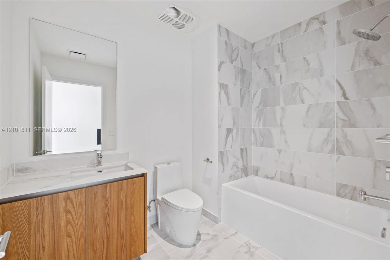 1400 Biscayne Blvd , Unit 3601, Miami, FL 33132 Photo