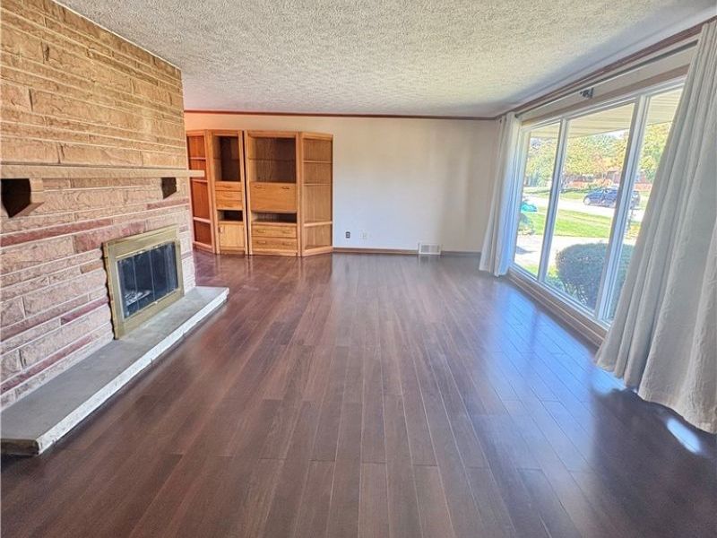 1407 W Valentine Circle NW, Canton, OH 44708 Photo 8