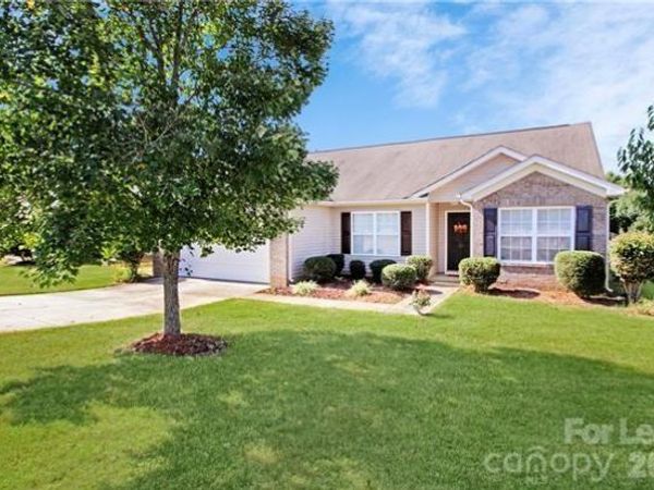 127 Golden Valley Drive , Mooresville, NC 28115