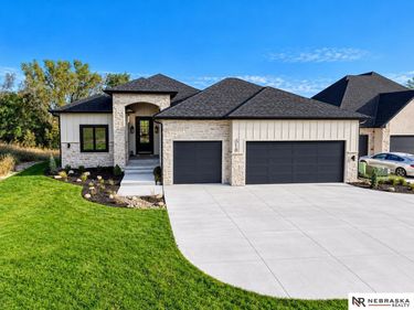 518 Courtyard Court, Ashland, NE 68003