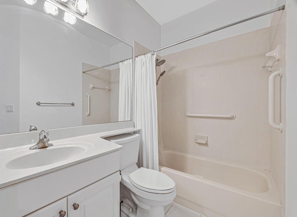 8067 Bellafiore Way, Boynton Beach, FL 33472 Photo