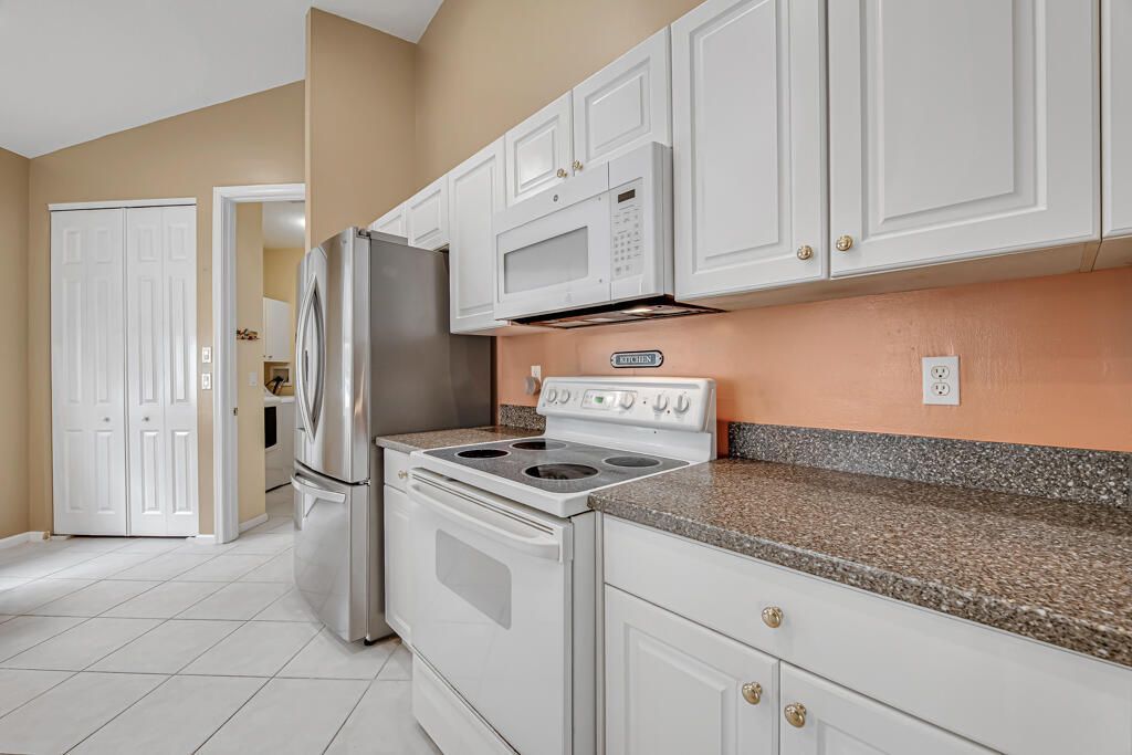 8067 Bellafiore Way, Boynton Beach, FL 33472 Photo