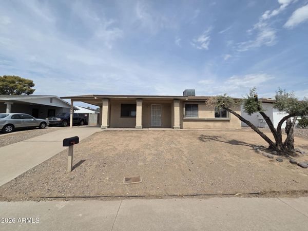 17446 N 8TH Avenue, Phoenix, AZ 85023