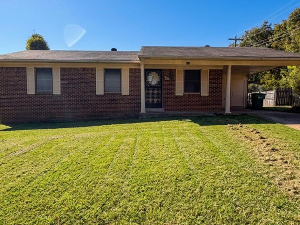133 Coolwood Drive, Jackson, TN 38301