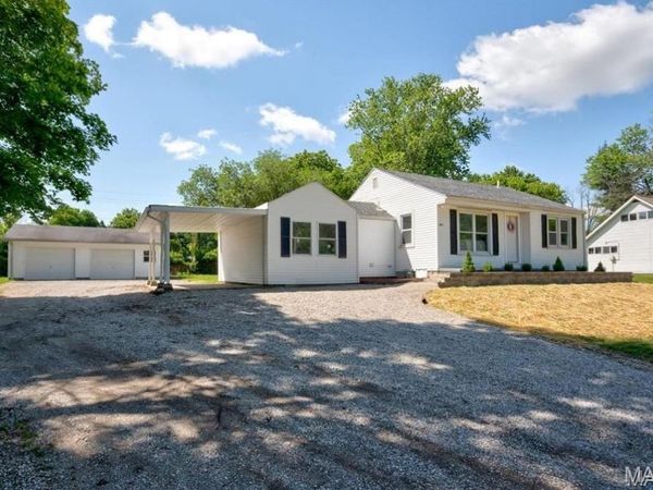 9710 Holy Cross Road, Fairview Heights, IL 62208