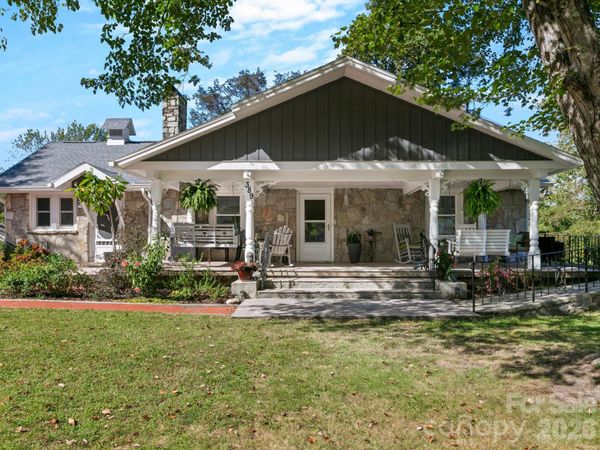 389 & 405 Courtland Boulevard , Hendersonville, NC 28791