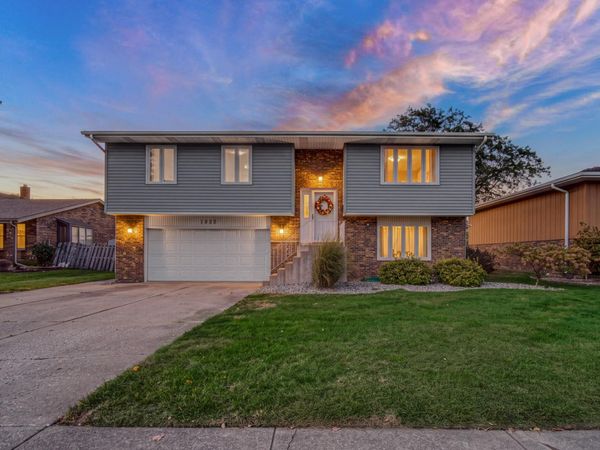 1935 Martha Street, Munster, IN 46321