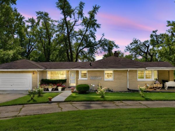 3035 W 57th Avenue , Merrillville, IN 46410