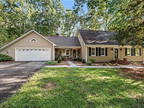 205 Beechwood Drive , Mocksville, NC 27028