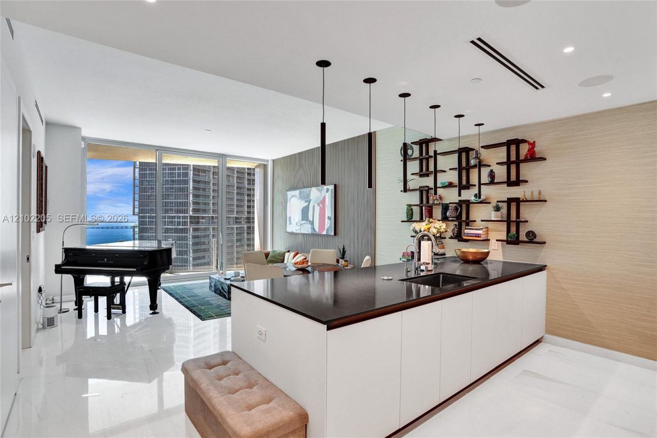 300 Biscayne Boulevard Way, Unit 2106W, Miami, FL 33131 Photo