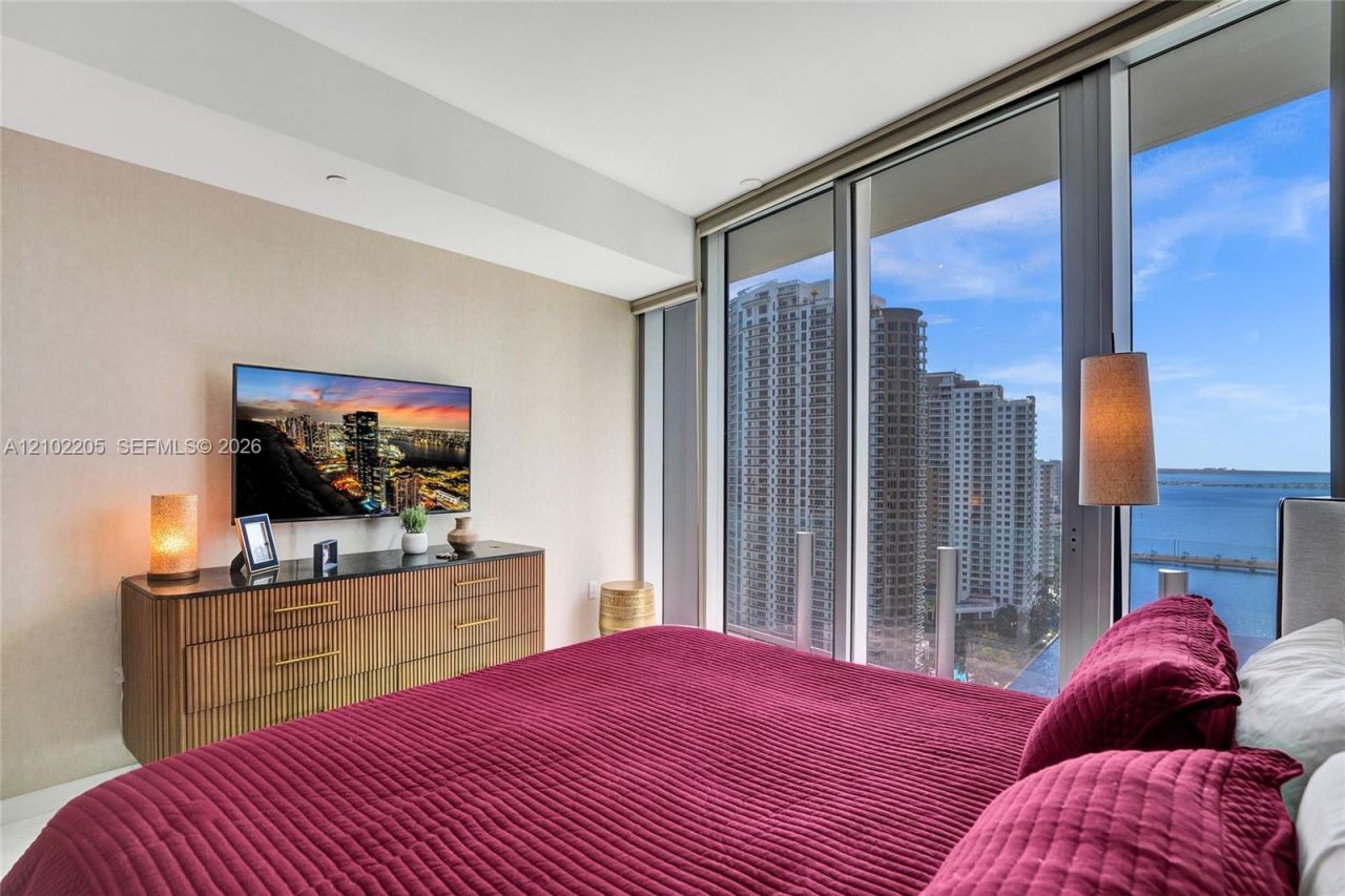 300 Biscayne Boulevard Way, Unit 2106W, Miami, FL 33131 Photo