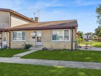 7031 W Crain Street, Niles, IL 60714 primary photo