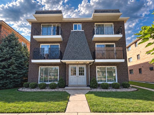 6119 Marshall Avenue, Unit 3E, Chicago Ridge, IL 60415