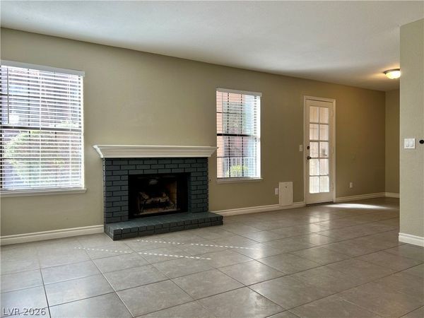 5576 W Rochelle Avenue , Unit 15B, Las Vegas, NV 89103