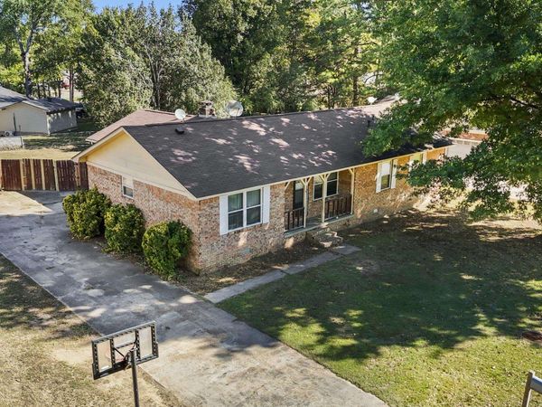 6 WHIPPOORWILL Drive, Searcy, AR 72143