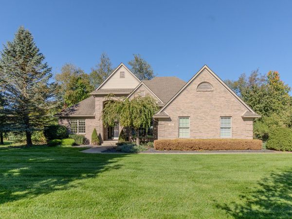 4581 Old Oak Court, Plymouth, MI 48170