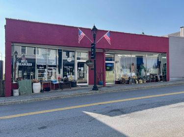206 N Bridge Street, Bedford, VA 24523