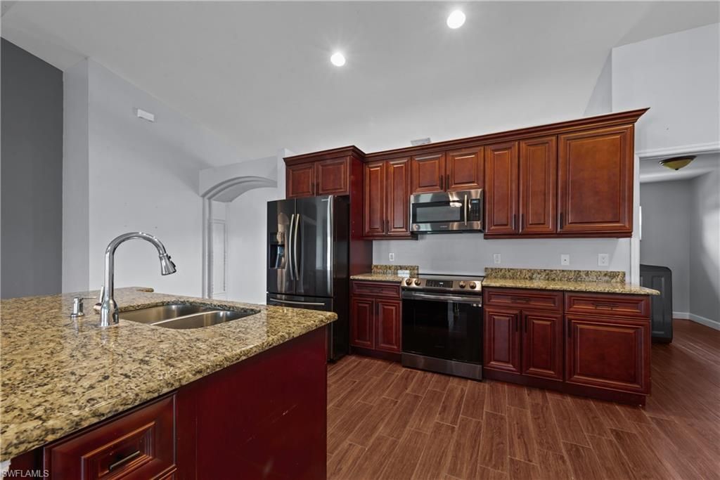 1330 NE 33rd Ln, Cape Coral, FL 33909 Photo
