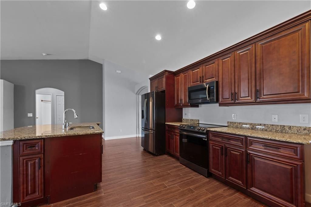 1330 NE 33rd Ln, Cape Coral, FL 33909 Photo