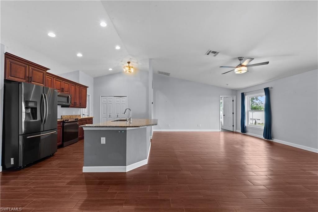 1330 NE 33rd Ln, Cape Coral, FL 33909 Photo