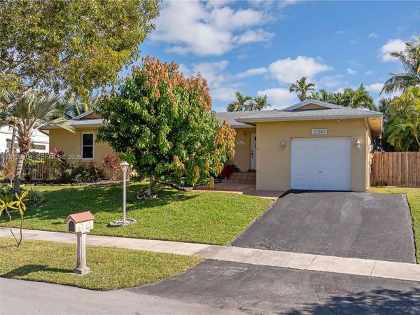 20565 SW 80th Pl , Cutler Bay, FL 33189