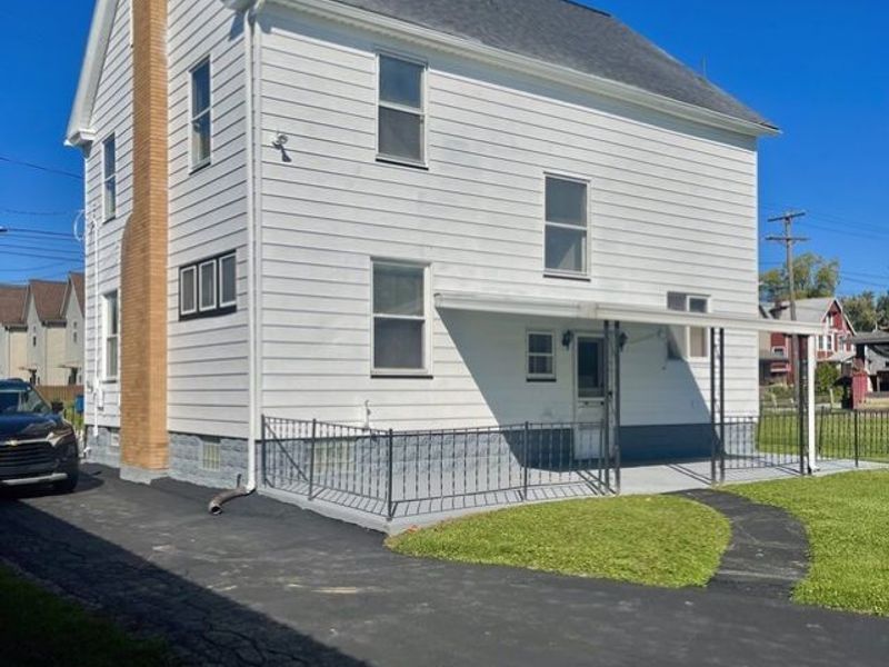 123 E Prospect Street, Girard, OH 44420 Photo 8